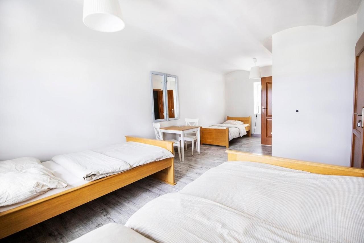 Zielona Przystan Hotel Manasterz ภายนอก รูปภาพ