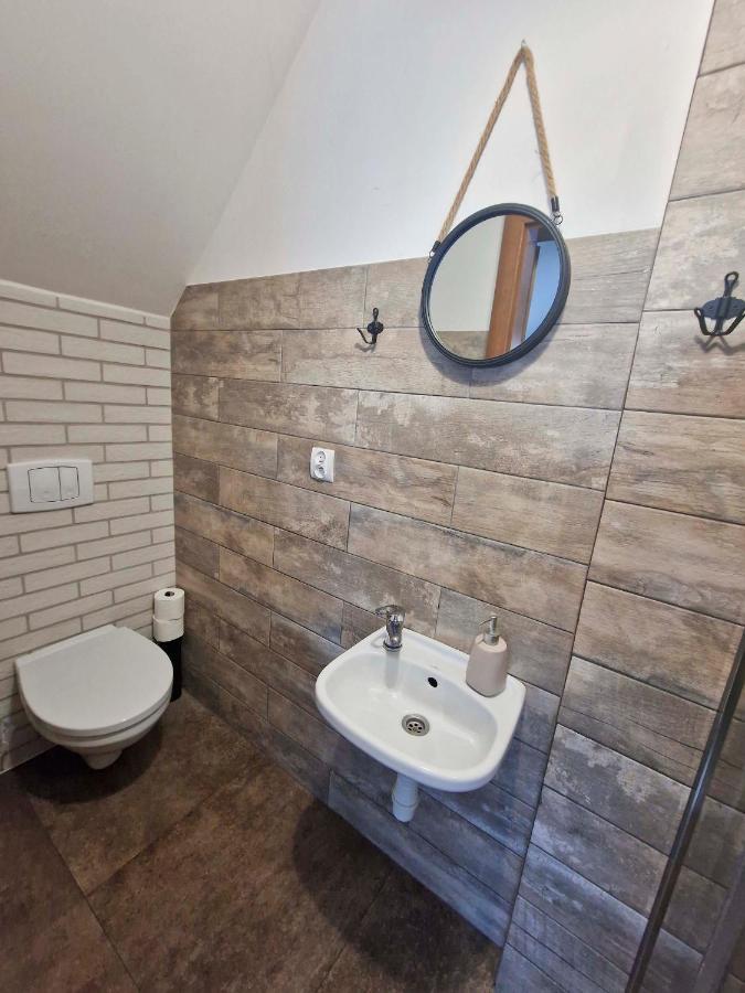 Zielona Przystan Hotel Manasterz ภายนอก รูปภาพ