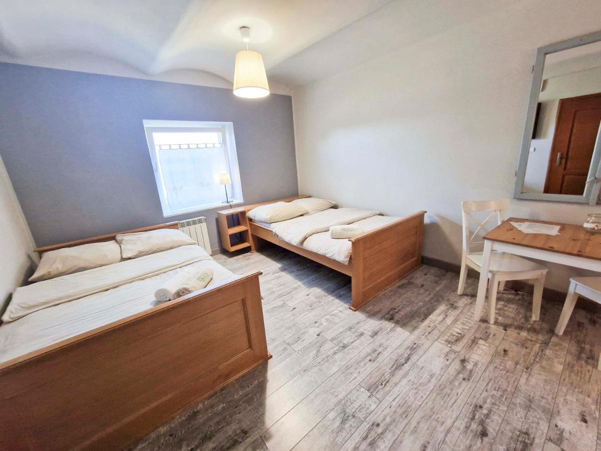 Zielona Przystan Hotel Manasterz ภายนอก รูปภาพ