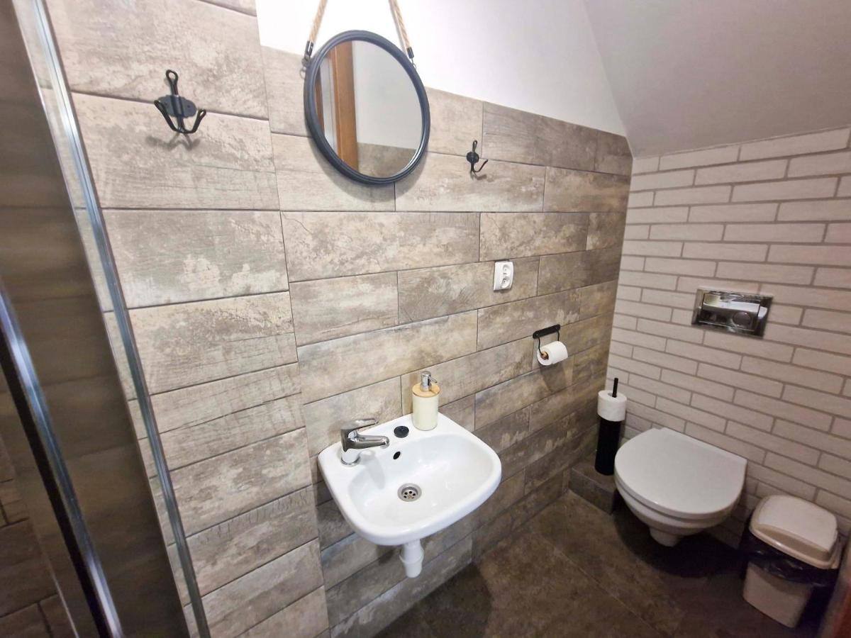 Zielona Przystan Hotel Manasterz ภายนอก รูปภาพ