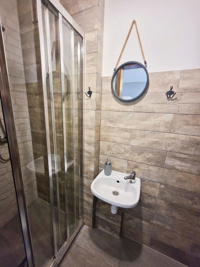 Zielona Przystan Hotel Manasterz ภายนอก รูปภาพ