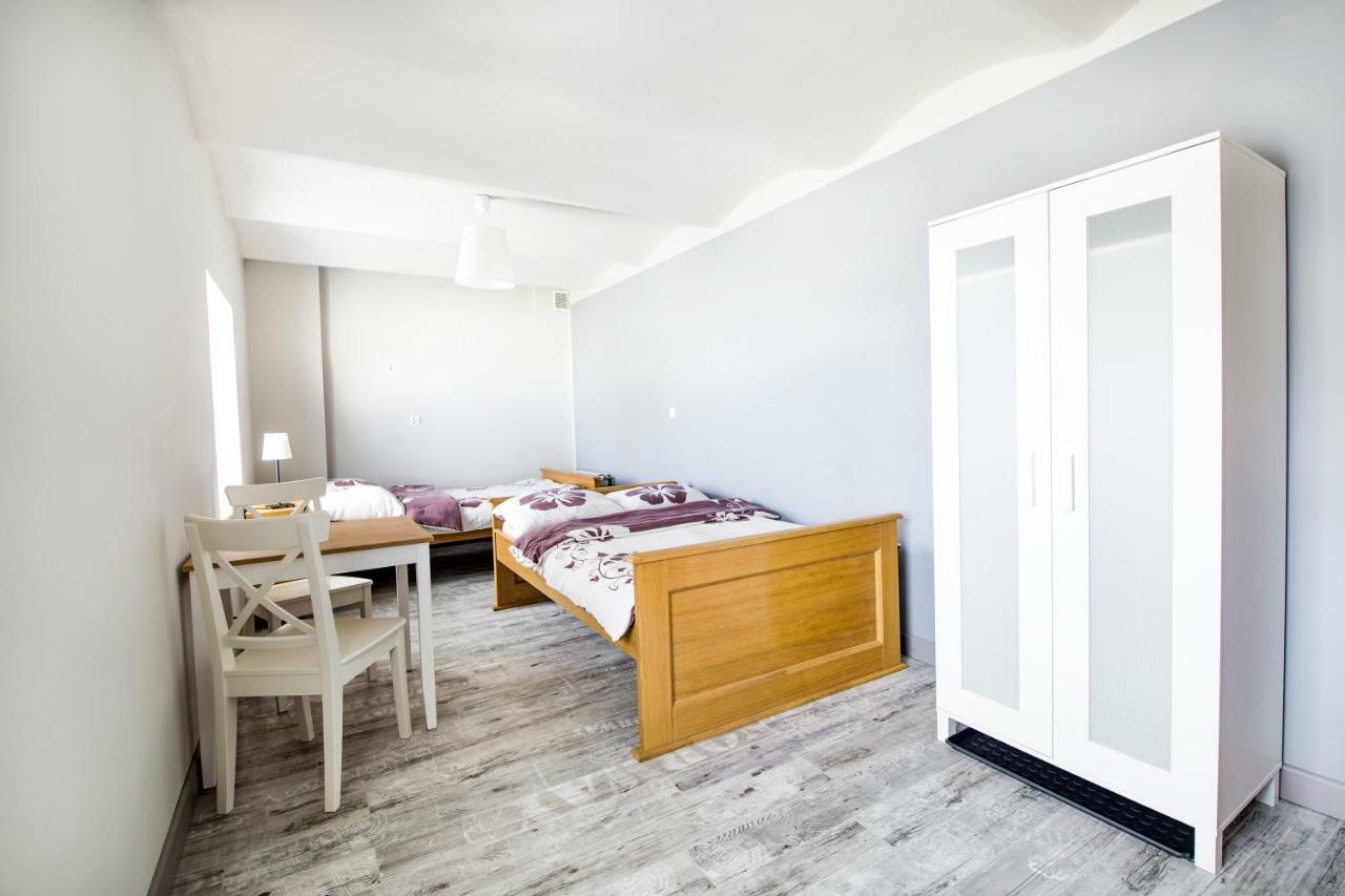 Zielona Przystan Hotel Manasterz ภายนอก รูปภาพ