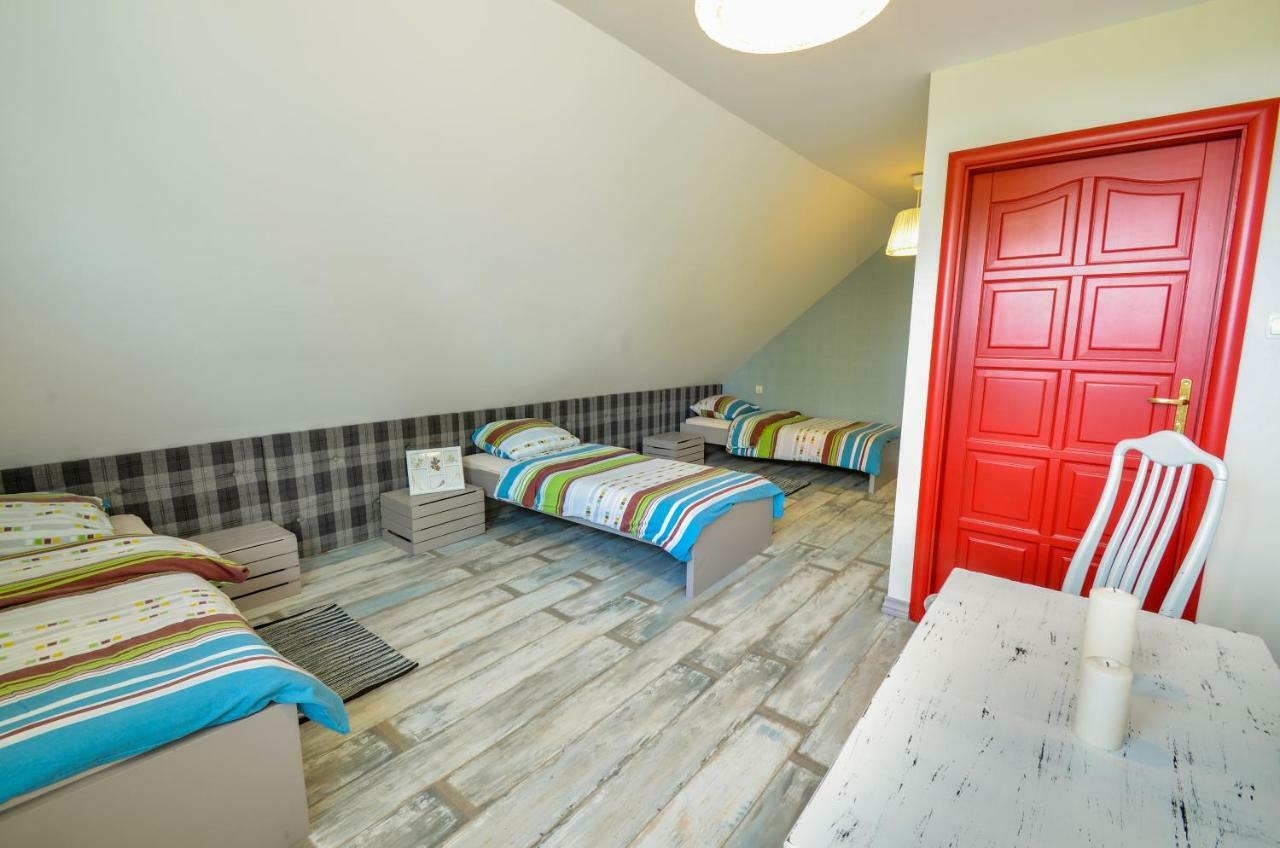 Zielona Przystan Hotel Manasterz ภายนอก รูปภาพ