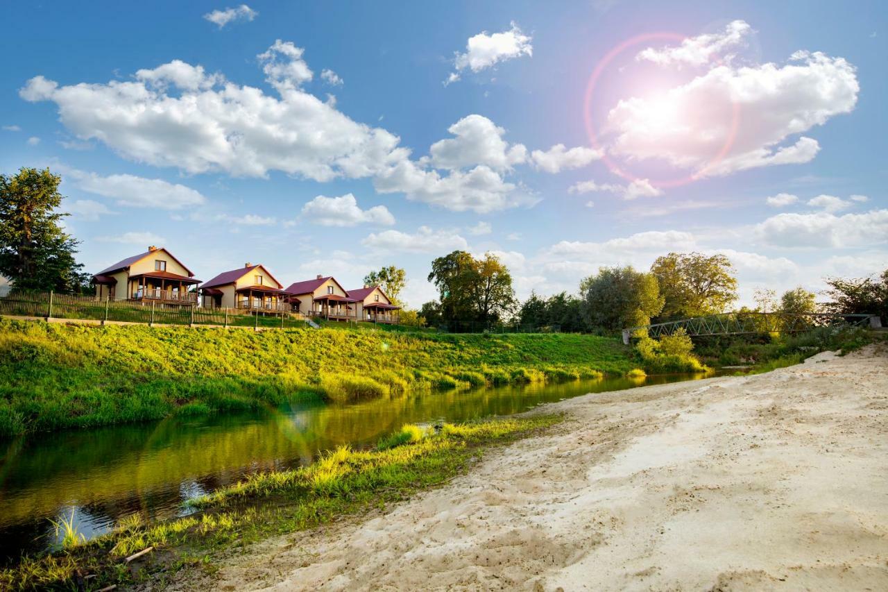 Zielona Przystan Hotel Manasterz ภายนอก รูปภาพ